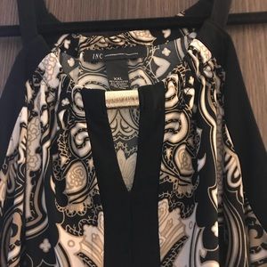 Soft flowy top! 2X10❤️